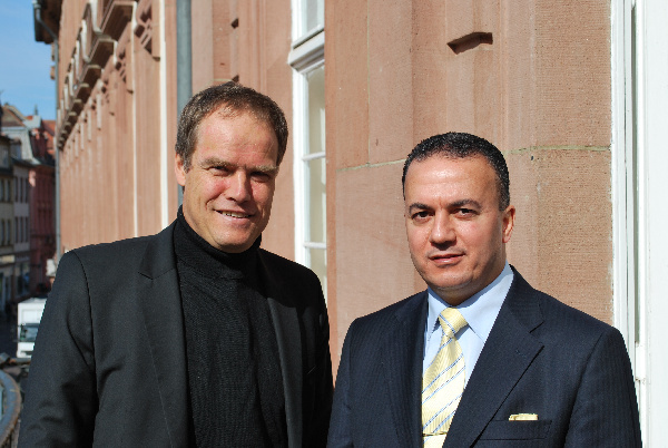 Antrittsbesuch des tunesischen Konsuls Dr. Nasr Ben Soltana (r.) bei Heidelbergs Oberbürgermeister Dr. Eckart Würzner